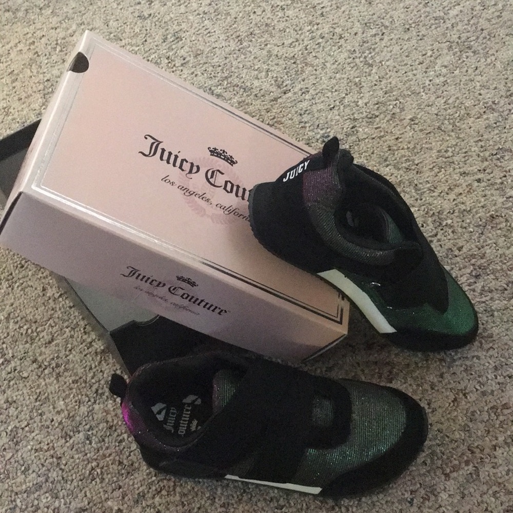 Juicy Couture Women’s size 7.5 MED Metallic black.
